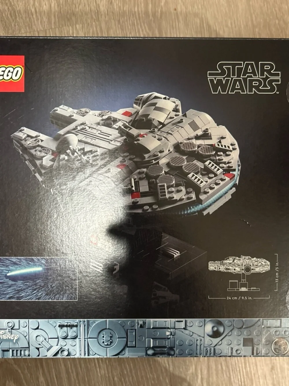 Star Wars Millennium Falcon Building Set - Gray with Black Accents